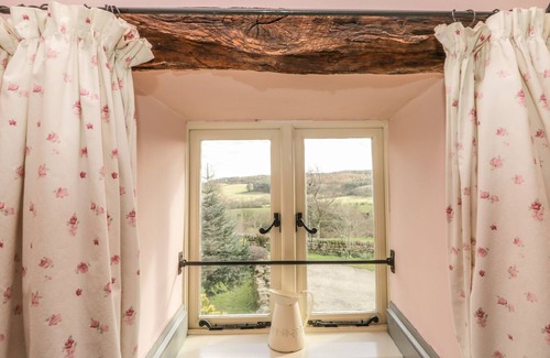 Staintondale Cottage | Honey Bee Cottage