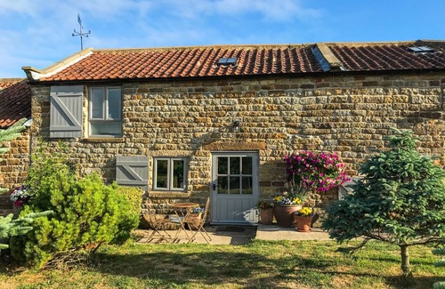 Staintondale Cottage | Honey Bee Cottage