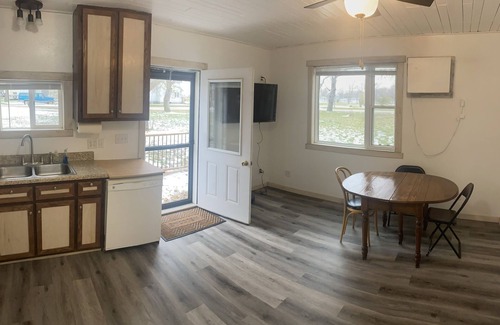 Pierpont House | Honey Hole Hideaway