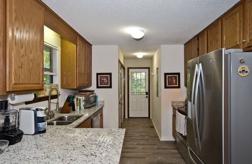 Lake Lure Cabin | Honeycrisp Cottage at Lake Lure NC. We have recovered from Hurricane Helene!