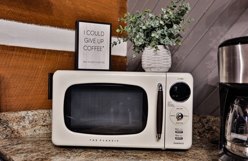 Wears Valley Cabin | Honeymoon Getaway Hot Tub Fireplace VIEWS Seclusion