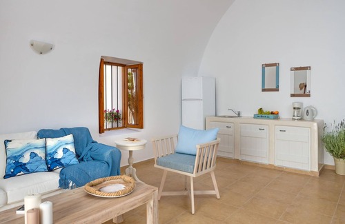 Pyrgos Apartment | Honeymoon Luxury Apartment