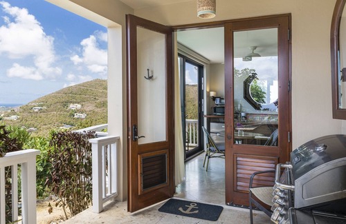 Fish Bay Apartment | Honeymoon/Romantic Private Suite with Ocean View & Pool; Over 150 5 Star Reviews