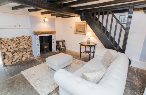 Stanton House | Honeystone Cottage Stanton near Broadway