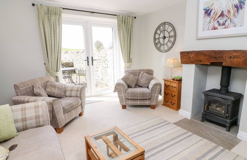 Sedgwick House | HOOPERS END, family friendly, with a garden in Sedgwick