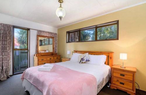 Rotorua Villa | Hopoe City Villa