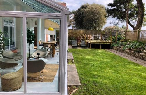 West Cliff Apartment | Hoppapill House