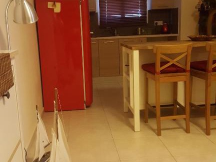 Kiti Apartment | Horizon View