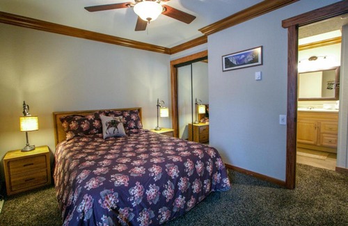 Sierra Holiday Apartment | Horizons 4 #168 condo