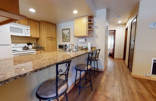 Sierra Holiday Condo | Horizons Bliss | Family Friendly | Close to Shops and Groceries