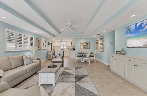 Central Sarasota Villa | Horizons West Villa B-7 - Located on Crescent Beach - it's #1