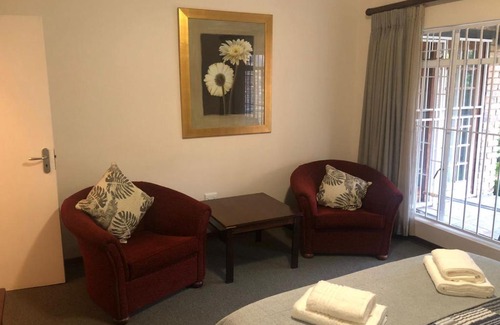 Rooihuiskraal House | Hornbill Helipad 1