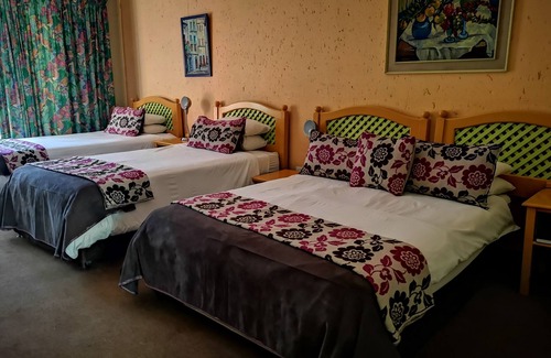 Magaliesberg Bed & Breakfast | Hornbill Lodge