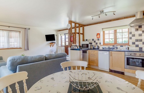 Little Glemham Cottage | HORSESHOE, pet friendly, country holiday cottage in Little Glemham