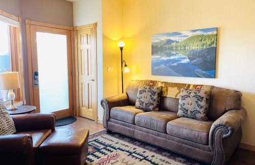 Estes Park Apartment | Horsetooth Peak 26C Condo