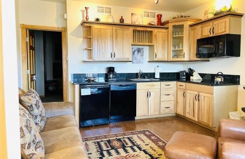 Estes Park Apartment | Horsetooth Peak 26C Condo