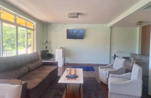 Aguas de Lindoia House | hospedagens regina