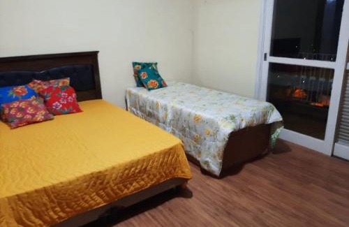 Aguas de Lindoia House | hospedagens regina