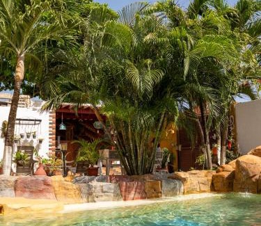 Punta Hansa Hotel | Hospedaje Solymar Sarie Bay