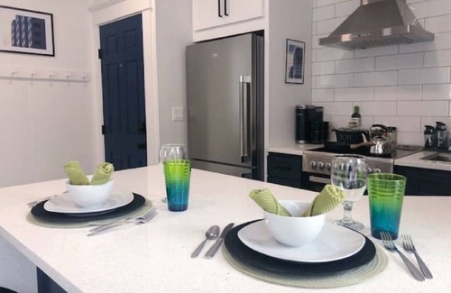 Cliff - Cannon Apartment | Hospital-Awesome Winter Monthly/Weekly Discounts!