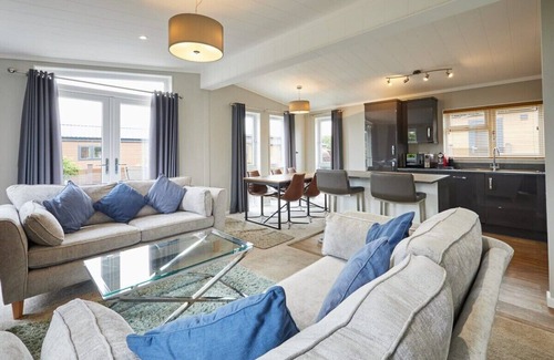 Runswick Bay Ski Chalet | Host & Stay | 19 The Pines