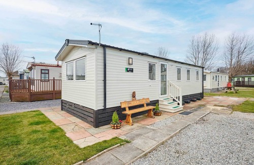 Morecambe Ski Chalet | Host & Stay | Grange