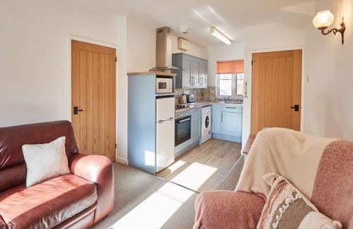 Sewerby House | Host & Stay | Horseshoe Cottage
