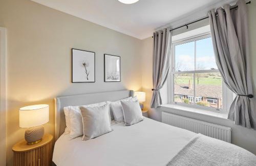 Birstall House | Host & Stay - Oakwell Cottage