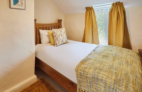 Staxton House | Host & Stay | The Cottage