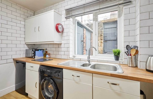 Hexham House | Host & Stay | The Reading Room