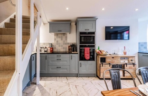 Cromer House | Host & Stay | Villa Otto