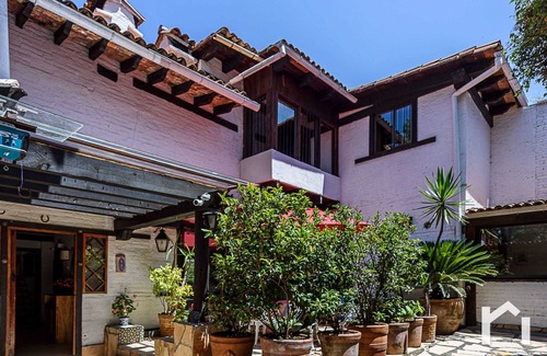 Agua Fria Apartment | Hostal El Palomar: In the Center of Valle de Bravo