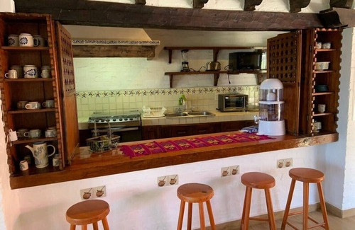 Agua Fria Apartment | Hostal el Palomar: For couples in Valle de Bravo