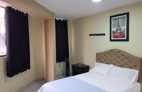 San Martin de Porres House | Hostal Lima Norte
