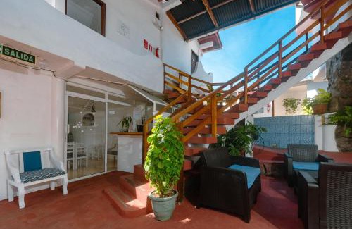 Bahia de la Academia Hostel | Hostal North Seymour