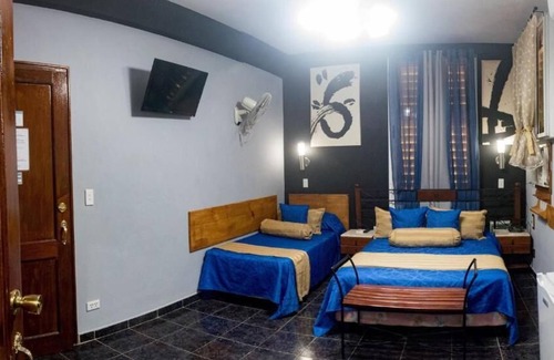 El Vedado House | Hostal Peregrino Vedado