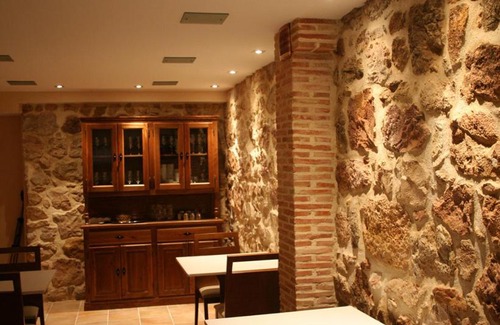 Ona House | Hostal Restaurante La Muralla