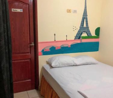 Leon House | Hostal Sin Fronteras.