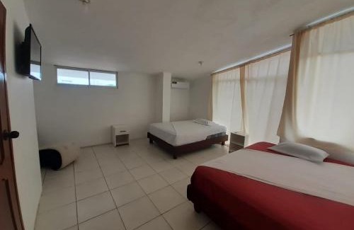 Manta House | Hostal Tamara