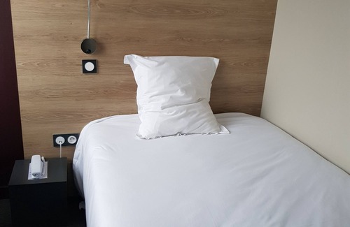 Laval Hotel | Hostellerie a la Bonne Auberge