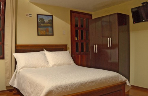 Tababela Hotel | Hosteria San Carlos Tababela