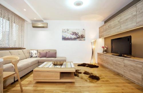 Skadarlija Apartment | HostGost Selected Suites - Skadarlija Square