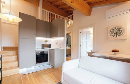 Guimaraes Apartment | HostWise - Lovely Flat w/Mezzanine