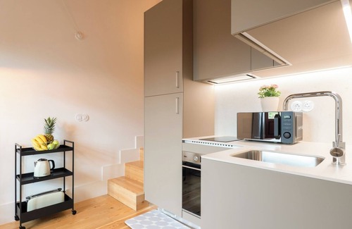 Guimaraes Apartment | HostWise - Lovely Flat w/Mezzanine