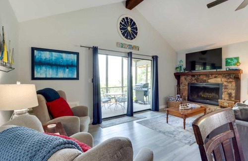 Osage Beach House | Hot Tub and Deck Margaritaville Resort Retreat!