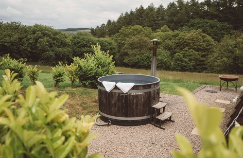 Brecon Cabin | Hot Tub Cabin With Views Over The Brecon Beacons