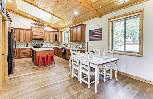 Upper Moonridge House | Hot Tub + Game Room: Mtn-View Retreat in Big Bear!