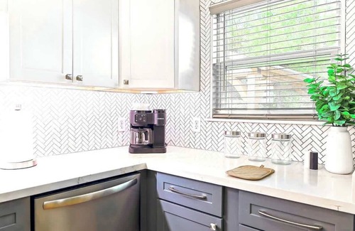 Southeast Pensacola House | Hot Tub Hideaway for pets and family