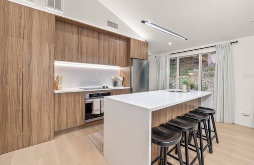 East Durham House | Hot Tub, Modern Design, Great Views!