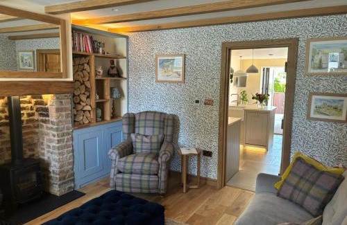 South Cave House | Hot tub on the Yorkshire Wolds Oak Cottage